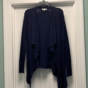 Chaus NWT Sz L navy tunic length cardigan